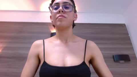 Snapshot of eva_monwalker chatting on 03.10.25 Eva cute online show from 03.10.25