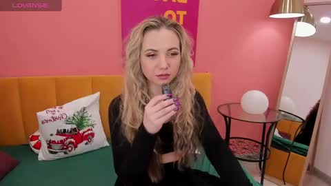 Eva 3 online show from 12.14.24