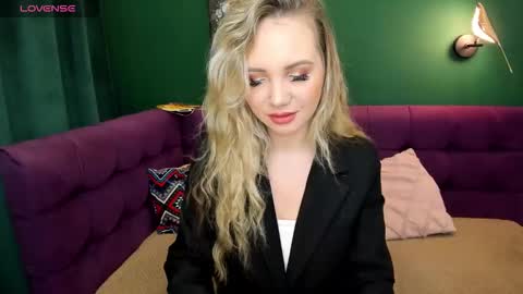 Eva 3 online show from 09.22.25