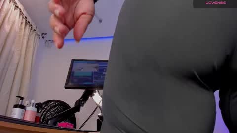 Eva online show from 12.21.25