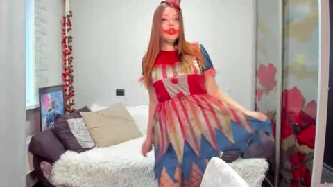 Snapshot of eva_redford chatting on 10.31.25 Eva online show from 10.31.25