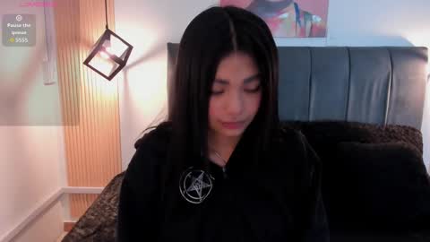 Snapshot of eva_rosee_ chatting on 09.11.25 Eva Emily online show from 09.11.25