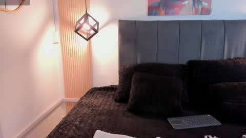 Eva   Emily online show from 09.24.25