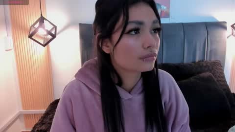 Eva   Emily online show from 09.29.25