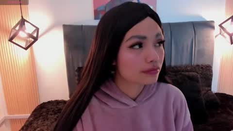 Eva   Emily online show from 10.01.25