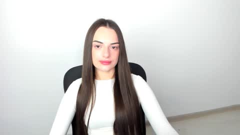 Snapshot of eva_rossee_ chatting on 12.07.24 Eva online show from 12.07.24