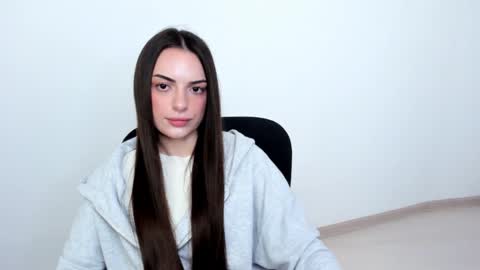Snapshot of eva_rossee_ chatting on 02.01.25 Eva online show from 02.01.25