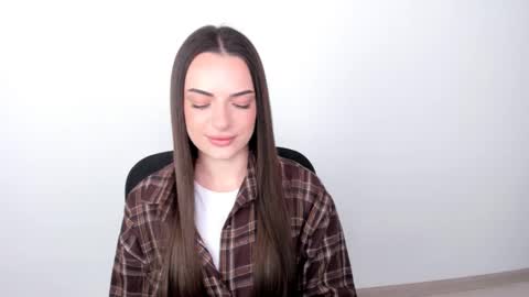 Snapshot of eva_rossee_ chatting on 02.23.25 Eva online show from 02.23.25