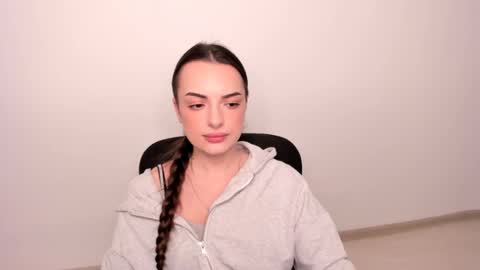 Snapshot of eva_rossee_ chatting on 03.09.25 Eva online show from 03.09.25
