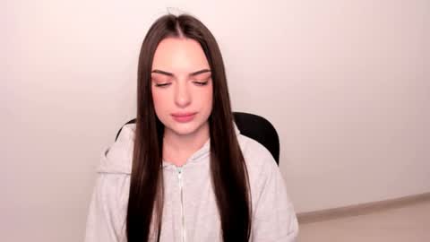 Snapshot of eva_rossee_ chatting on 03.10.25 Eva online show from 03.10.25
