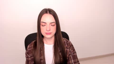Snapshot of eva_rossee_ chatting on 03.12.25 Eva online show from 03.12.25