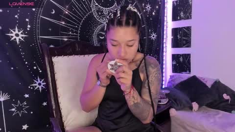 Eva  online show from 09.25.25