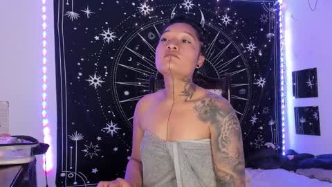 Eva  online show from 11.19.25