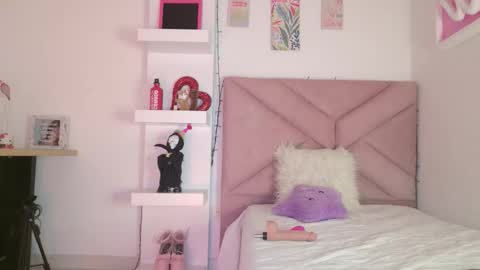 Snapshot of eva_sin18 chatting on 03.17.26 Eva Sin online show from 03.17.26