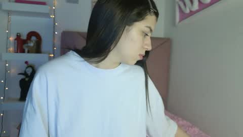 Snapshot of eva_sin18 chatting on 04.01.26 Eva Sin online show from 04.01.26