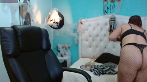 eva sk online show from 10.31.25