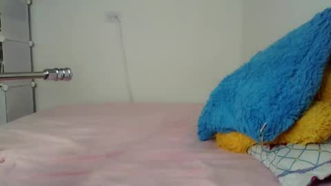 Snapshot of eva_sweet2 chatting on 09.14.25 Estefania online show from 09.14.25