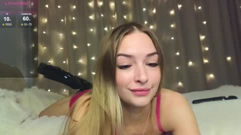Hello Im Eva online show from 12.27.24