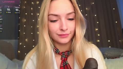 Hello Im Eva online show from 01.12.25