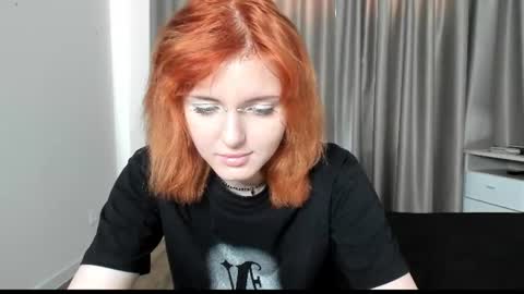 Snapshot of eva_vv chatting on 06.22.26 Eva online show from 06.22.26