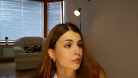 Snapshot of eva_zill_blossom chatting on 06.24.26 Hello my name is Eva its my first day here online show from 06.24.26
