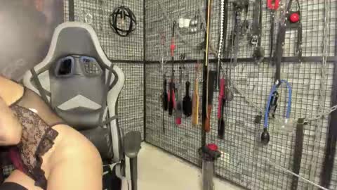 EVA INDEPENDENT MODEL online show from 03.21.26