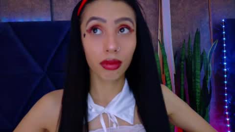 EVA CLOEE online show from 10.30.25