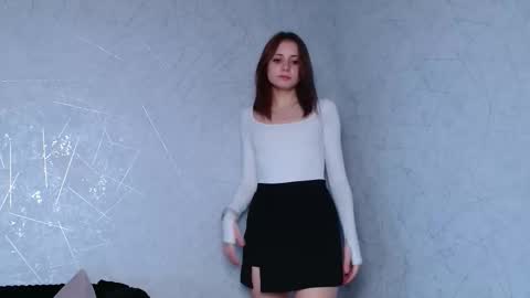 Snapshot of evaa_love_ chatting on 09.30.25 Eva online show from 09.30.25