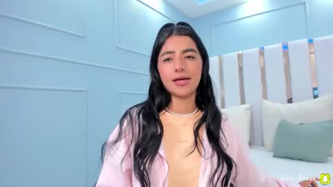 Snapshot of evaa_rose_ chatting on 10.15.25 Eva online show from 10.15.25