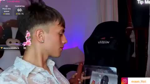 Snapshot of evaan_hot chatting on 07.10.26 EVAN online show from 07.10.26