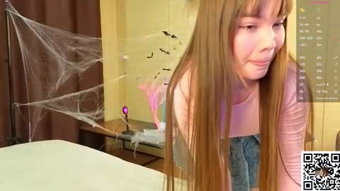 Snapshot of evabate chatting on 10.30.25 Hi my name is Eva welcome online show from 10.30.25