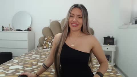 Snapshot of evabomb chatting on 01.18.25 EvaBomb online show from 01.18.25