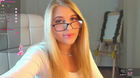 Eva  online show from 12.22.24