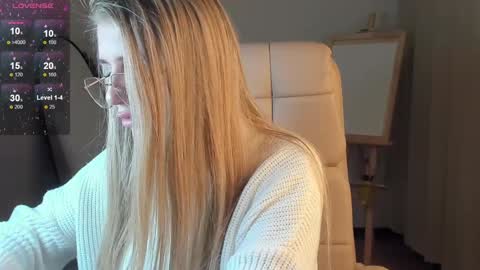 Eva  online show from 01.15.25