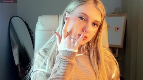 Eva  online show from 01.22.25