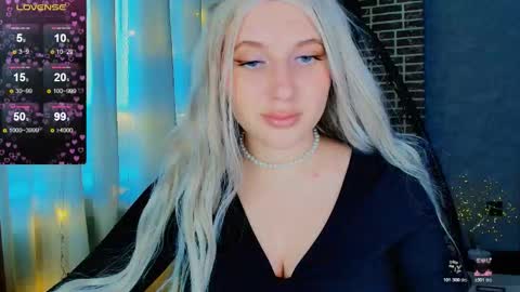 Eva  online show from 11.12.25