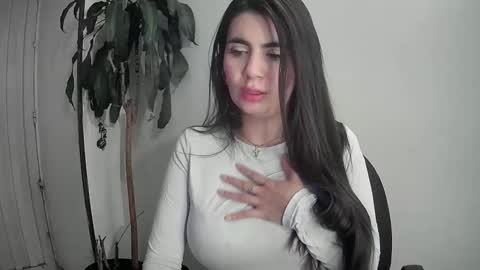 evacollins12 online show from 12.18.24