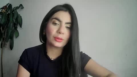 evacollins12 online show from 02.03.25