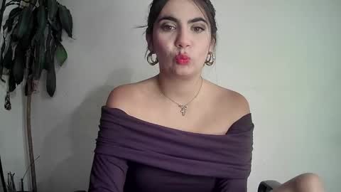 evacollins12 online show from 02.09.25