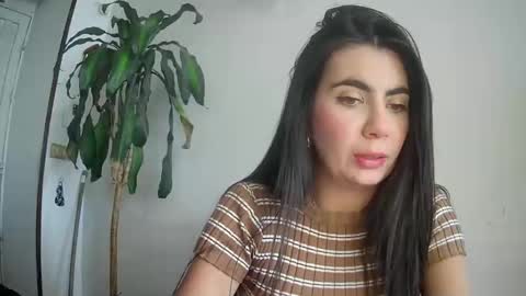 evacollins12 online show from 02.23.25