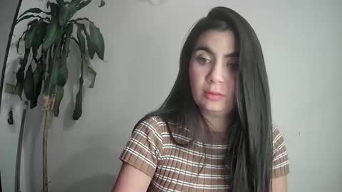 evacollins12 online show from 02.23.25