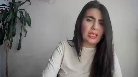 evacollins12 online show from 02.24.25