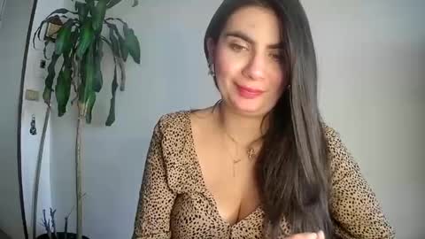 evacollins12 online show from 03.05.25