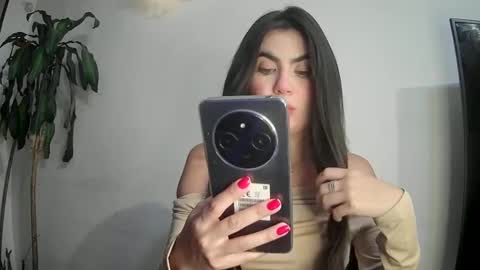 evacollins12 online show from 03.12.25