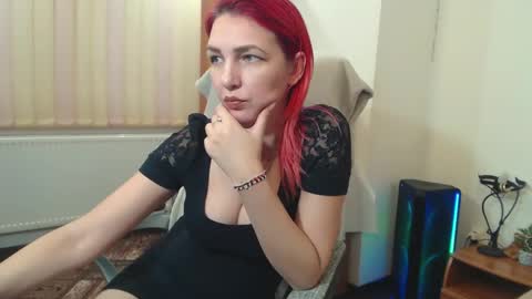 Snapshot of evadesireone chatting on 02.02.25 EvadesireONE online show from 02.02.25
