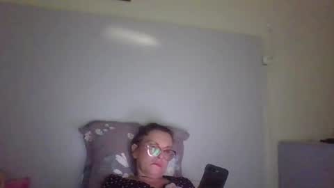 Snapshot of evaglad chatting on 10.09.25 evaglad online show from 10.09.25