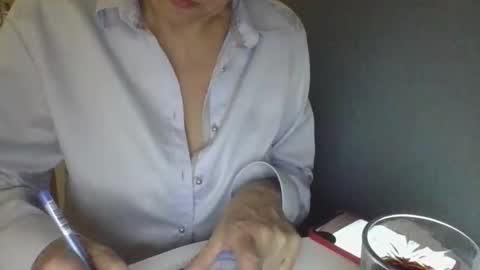 Snapshot of evaglad chatting on 10.10.25 evaglad online show from 10.10.25