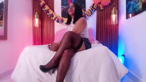 Snapshot of evagoddess_ chatting on 10.20.25 EVA GODDESS online show from 10.20.25