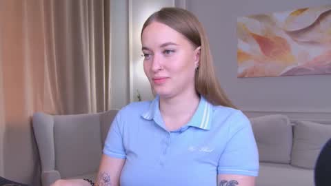 evahariss1 online show from 09.19.25