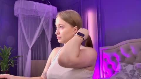 evahariss1 online show from 10.01.25